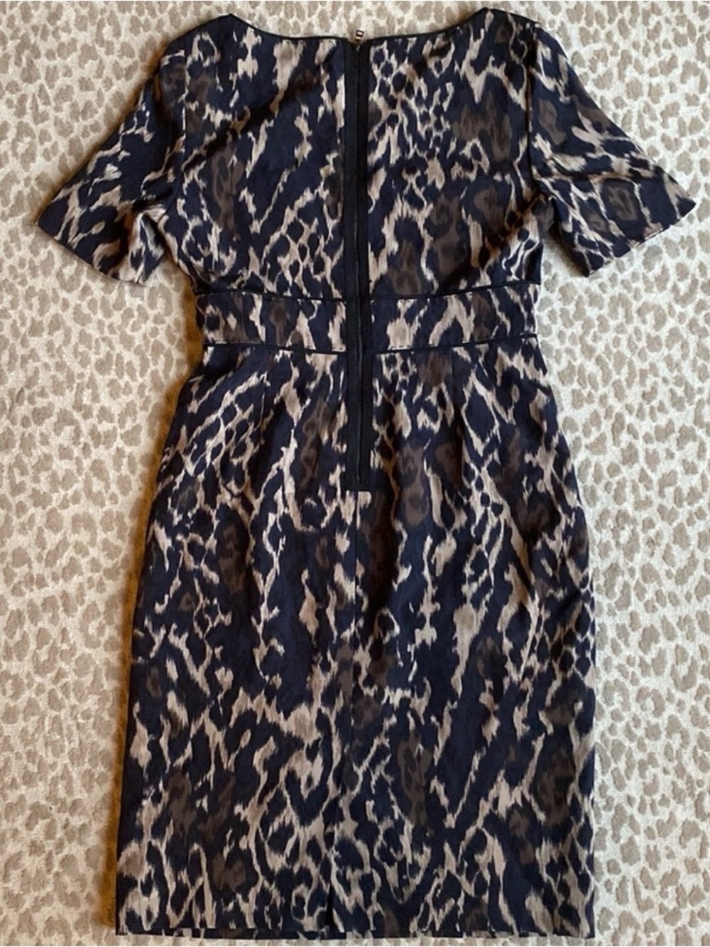 Elie Tahari Britney Silk Animal
Print Sheath Dress - Picture 4 of 11